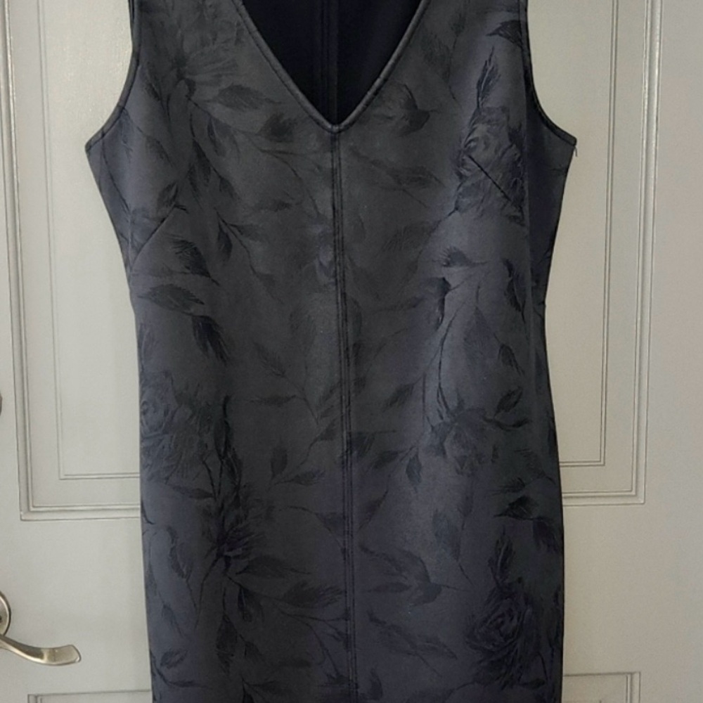 White House Black Market Gray Faux Suede Sheath Dress w/Floral Design Sz. 16